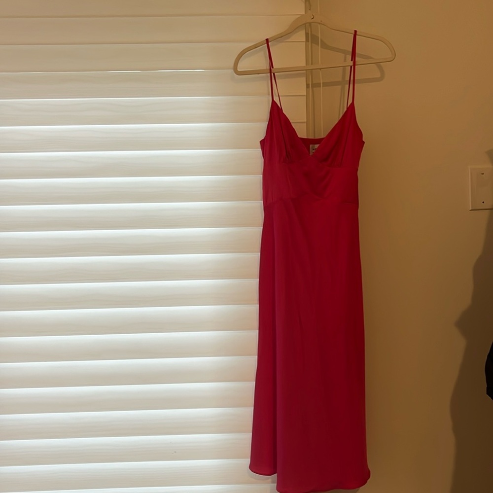 Brand: Hello Molly / Size: XS / details: satin, pink